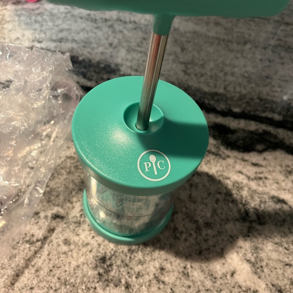 Pampered Chef Whipped Cream Maker #1461 New Open Box Green